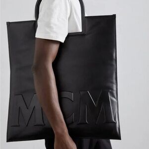 NWT MCM Aren Black Leather XL Tote Bag
